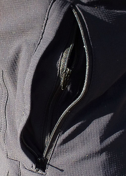 Additional internal security zipped pocket (right side)